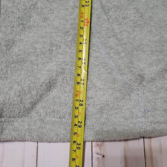 Disney-Hooded sweater size 4x, gray color with Winnie Pooh design on the front✨️ - Picture 8 of 12